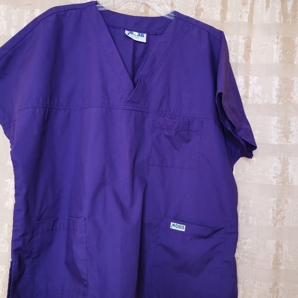 Scrubs top purple large or XL - Picture 2 of 8